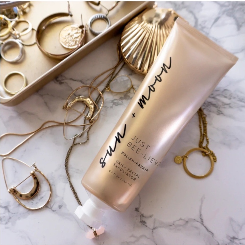 Sun + Moon Daily Facial Exfoliator